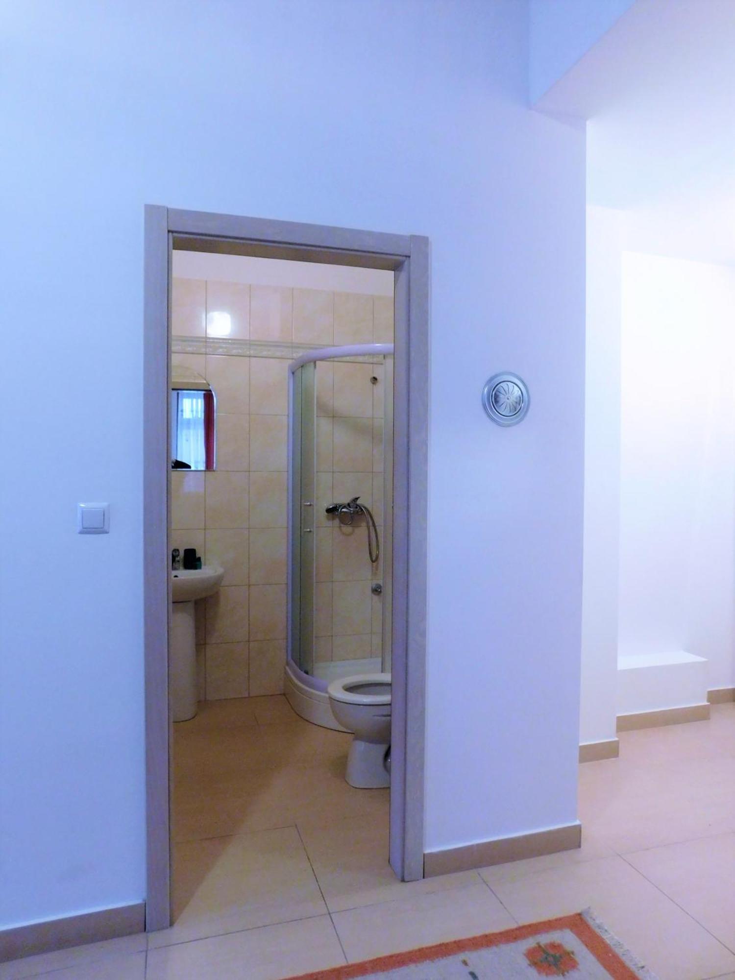 Apartments Villa Kobilj Banja Luka Phòng bức ảnh